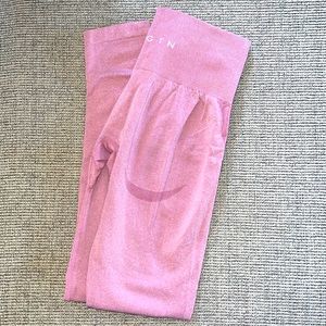 NVGTN Pink Seamless Workout Leggings